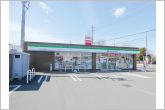 ファミリーマート豊川小坂井町店（490m）