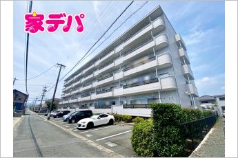 5階建て4階の4LDK、南向きで日当たり風通し良好！商業施設も充実した立地です！