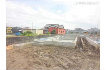 クレイドルガーデン西尾市一色町松木島 第5　1号棟