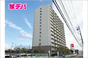 ペット飼育可マンション！8階南向きの4LDK！クロス、床などリフォーム済豊橋駅へのアクセスも便利です。