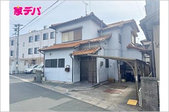 和室付の「5DK」、小学校や買い物施設が徒歩圏内！バス停まで徒歩3分の好立地