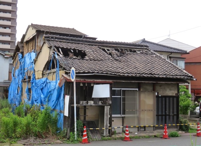 放置された空き家